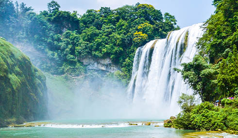 /material-alias/theme/china/img/Fillo專用(490x285)/西南(雲南｜桂林｜貴州｜四川)/490_285黃果樹瀑布.jpg
