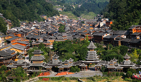 /material-alias/theme/china/img/Fillo專用(490x285)/西南(雲南｜桂林｜貴州｜四川)/貴州肇興侗寨.jpg