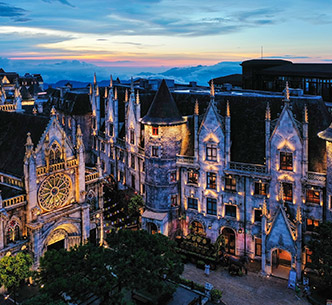 中越童話城堡、蘭珂海灣、古韻會安、典雅順化、安賢越服6日 中越童話城堡、蘭珂海灣、古韻會安、典雅順化、安賢越服6日