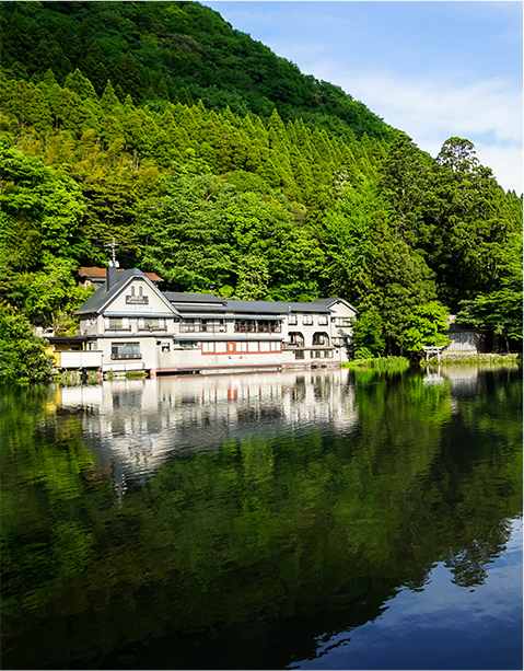金鱗湖