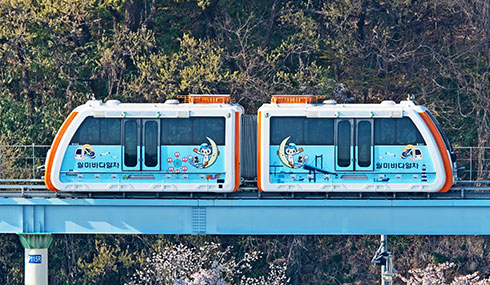 /material-alias/theme/korea/img/首爾/490_285月尾海洋列車1.jpg