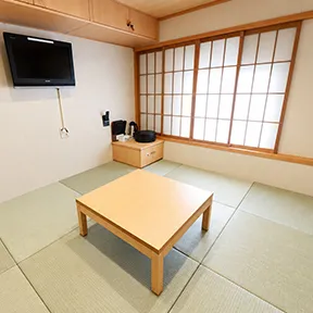 新山茶花號