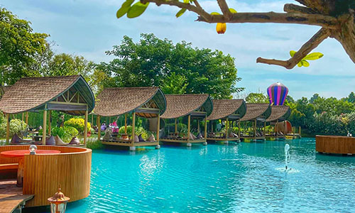 雙享受～WHotel、彈跳豬綠山動物園、米其林藍象五日