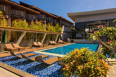 Pinnacle Boracay<br>頂峰渡假村<br><span style="font-weight:bold;color:#FF0400">17,900起</span>