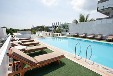 The Tides Resort<br>海潮渡假村<br><span style="font-weight:bold;color:#FF0400">17,900起</span>